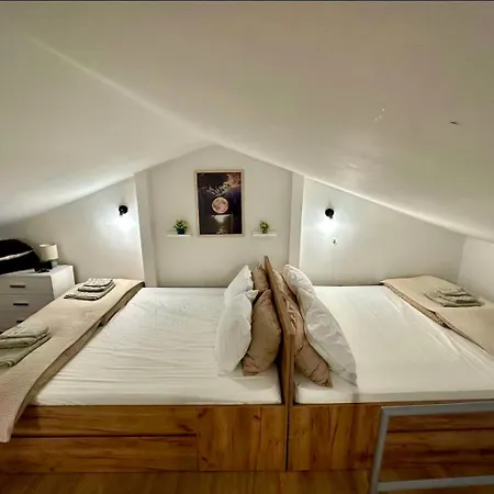 Old Town Loft 23 Apartmán